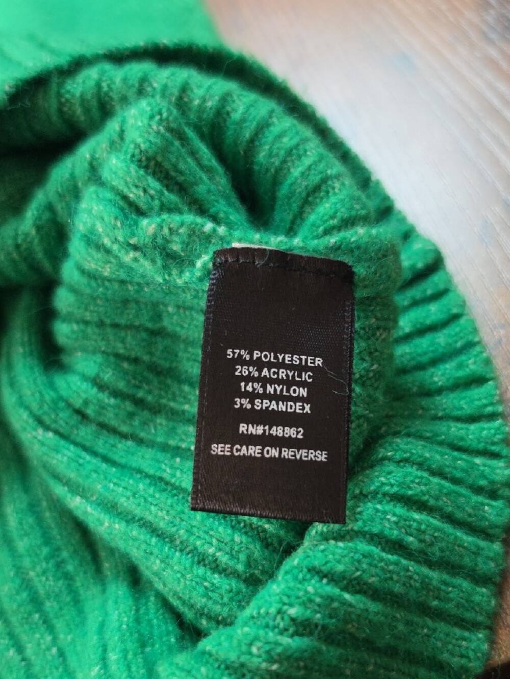 TORRID | Boxy Kelly Green Ruffle Short Puff Sleeve Split Neck Sweater Top | 3X - Picture 4 of 9